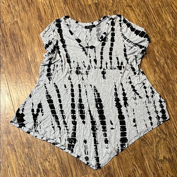 B.L.E.U. Tops - Black and Gray Tie-Dye Women's Top